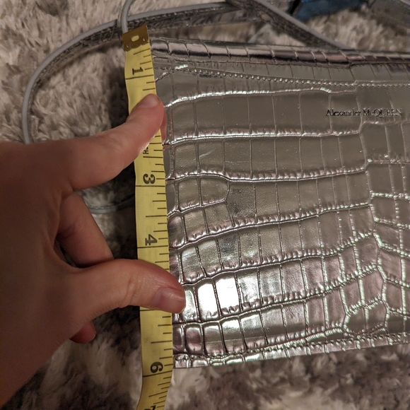 Alexander McQueen Four Ring Satchel - Picture 13 of 14